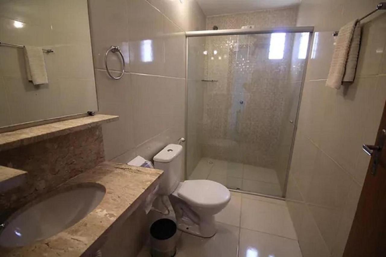 Family Room,1400065604:JPEG